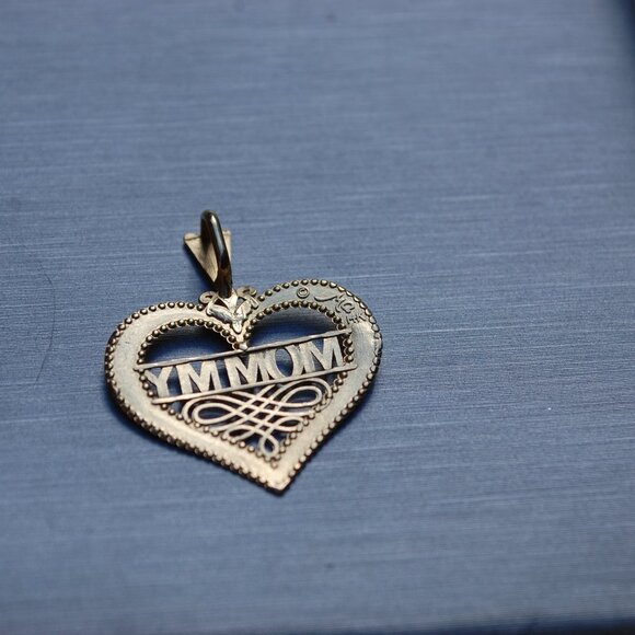 Genuine 14K Yellow Gold LOVE YOU MOMMY Heart Charm Pendant - Picture 7 of 7
